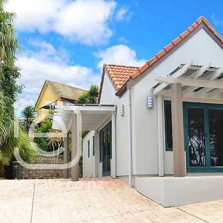 Gulf Harbour Guest House Apartment オークランド エクステリア 写真
