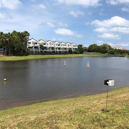 Gulf Harbour Guest House Apartment オークランド エクステリア 写真